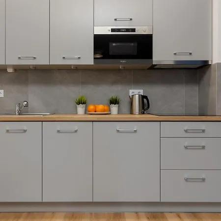 Apartment Avenue Solidarnosci On Wola By Noclegi Renters Warszawa Eksteriør bilde